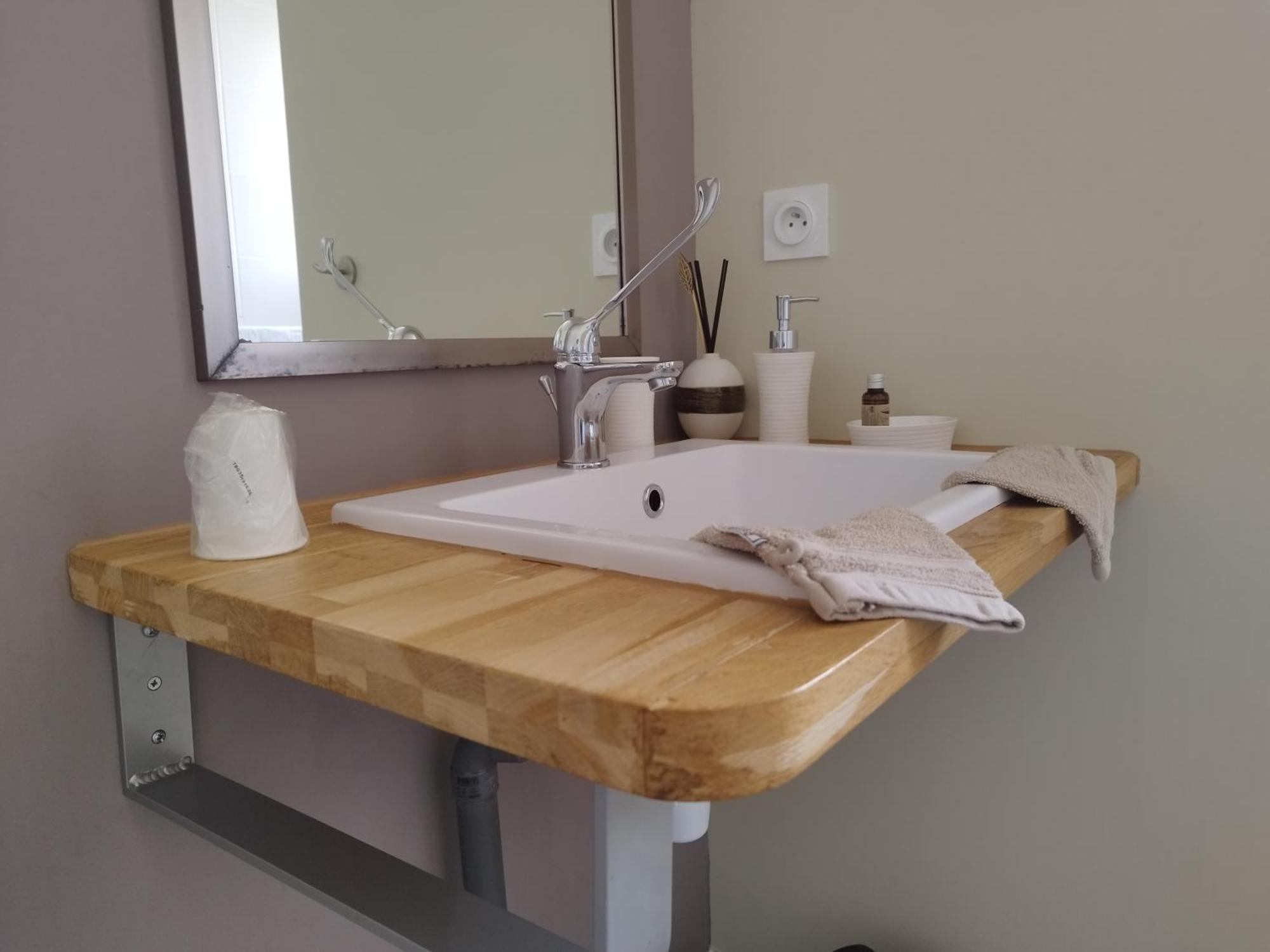 Marcillac-Saint-Quentin La Sarlamandre, Chambres Et Table D'Hotes מראה חיצוני תמונה